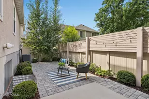 1917 E Holladay View Pl, Holladay, UT 84117 - Photo 47