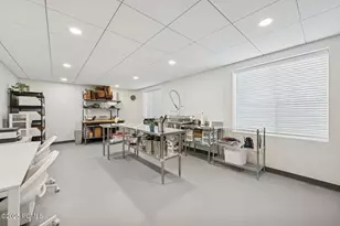 1917 E Holladay View Pl, Holladay, UT 84117 - Photo 41