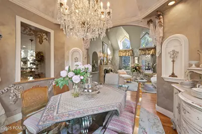 2238 E Cottonwood Cove Lane, Cottonwood Heights, UT 84121 - Photo 15