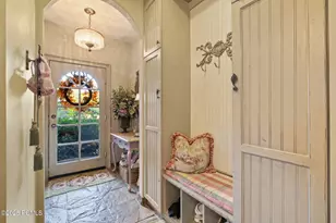 2238 E Cottonwood Cove Ln, Cottonwood Heights, UT 84121 - Photo 41