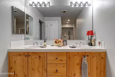 5135 Cove Canyon Drive #Apt 204, Park City, UT 84098 - Photo 19