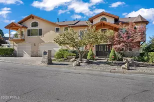 8504 Kings Hill Dr, Cottonwood Heights, UT 84121 - Photo 75