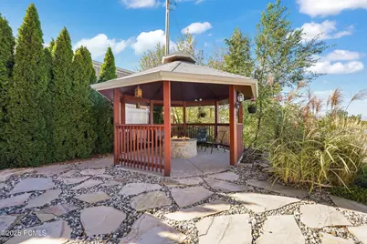 8504 Kings Hill Drive, Cottonwood Heights, UT 84121 - Photo 61