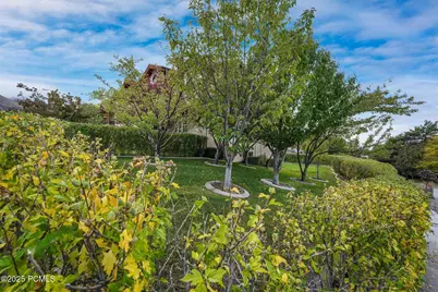 8504 Kings Hill Drive, Cottonwood Heights, UT 84121 - Photo 71