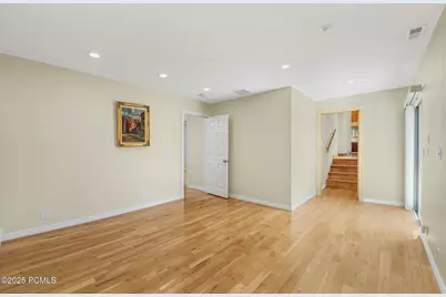 8504 Kings Hill Drive, Cottonwood Heights, UT 84121 - Photo 33