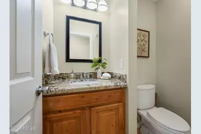 8504 Kings Hill Drive, Cottonwood Heights, UT 84121 - Photo 21