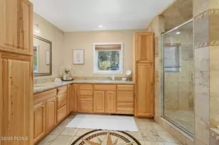 8504 Kings Hill Dr, Cottonwood Heights, UT 84121 - Photo 31