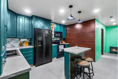 9547 N Canyon Road, Cedar Hills, UT 84062 - Photo 19