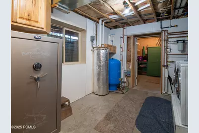 7768 N 1075, Huntsville, UT 84317 - Photo 57