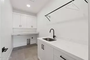 263 E 230 N, Midway, UT 84049 - Photo 23