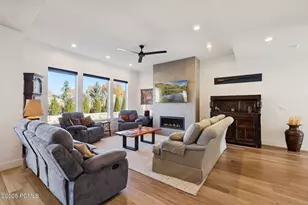 263 E 230 N, Midway, UT 84049 - Photo 7