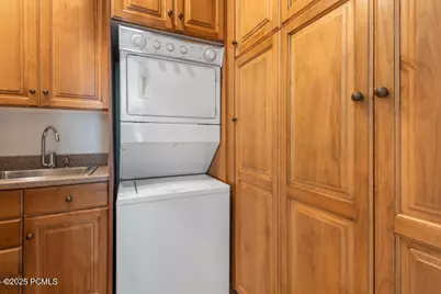 2062 E Walker Lane, Salt Lake City, UT 84117 - Photo 29