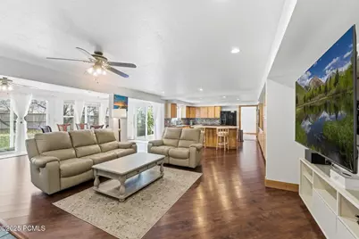 11551 S Woodhampton Drive, Sandy, UT 84092 - Photo 27