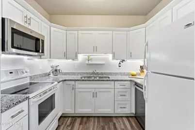 1051 S 500 East #E-304, Heber City, UT 84032 - Photo 7