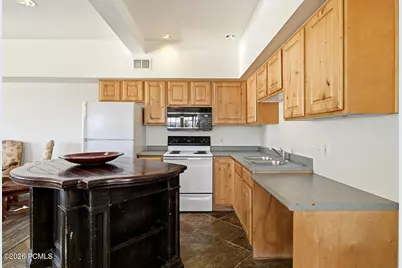 1716 W Fox Bay Drive #Unit H204, Heber City, UT 84032 - Photo 35