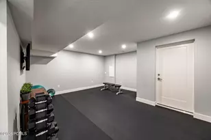 1562 E Lone Peak Dr, Salt Lake City, UT 84117 - Photo 41