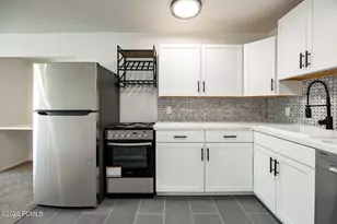 127 S 800, Salt Lake City, UT 84102 - Photo 5