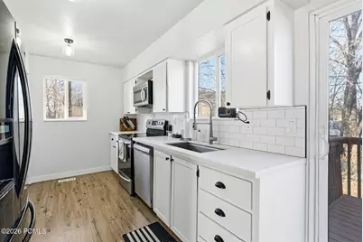 529 E Delno Circle, Salt Lake City, UT 84107 - Photo 9