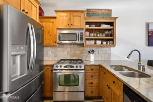 5974 Park Ln, Park City, UT 84098 - Photo 7