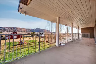 640 N Juniper St, Hildale, UT 84784 - Photo 17