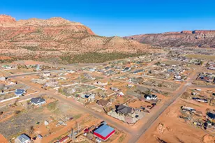 640 N Juniper St, Hildale, UT 84784 - Photo 91