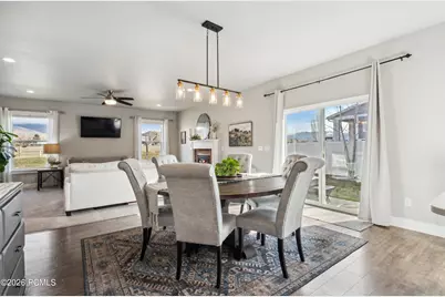 215 E 300, Midway, UT 84049 - Photo 11