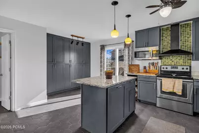 7462 S 2300, Cottonwood Heights, UT 84121 - Photo 9