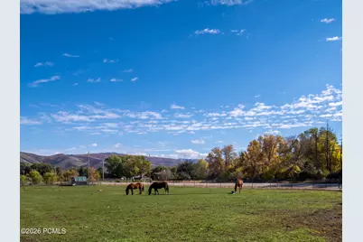 152 N 8750, Huntsville, UT 84317 - Photo 93