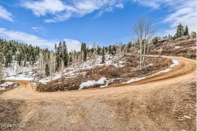 1365 Navajo Rd, Wanship, UT 84017 - Photo 9