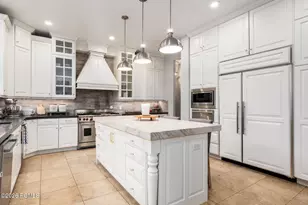 5083 S Clarenden Pl, Holladay, UT 84117 - Photo 7