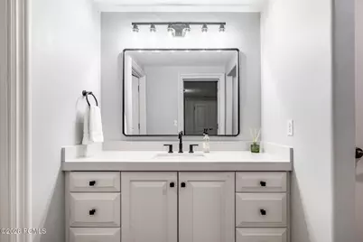 5083 S Clarenden Place, Holladay, UT 84117 - Photo 37