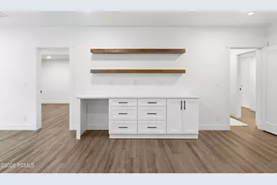 8569 S Round Stone Cove, Sandy, UT 84094 - Photo 25