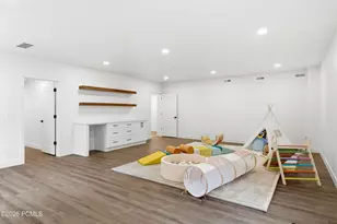 8569 S Round Stone Cove, Sandy, UT 84094 - Photo 23