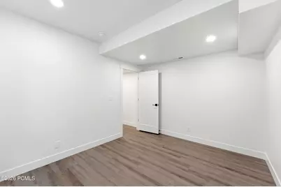 8569 S Round Stone Cove, Sandy, UT 84094 - Photo 65