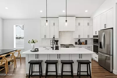 8569 S Round Stone Cove, Sandy, UT 84094 - Photo 5