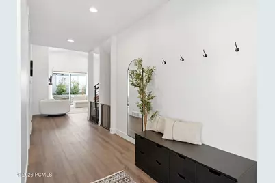 8569 S Round Stone Cove, Sandy, UT 84094 - Photo 11