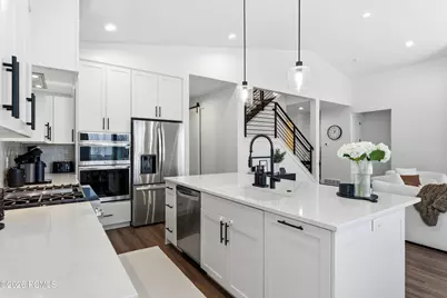 8569 S Round Stone Cove, Sandy, UT 84094 - Photo 51