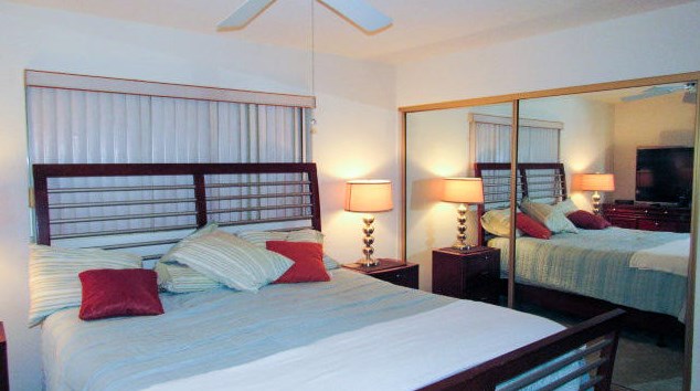 38200 Desert Greens Dr, Palm Desert CA  92260-1246 exterior