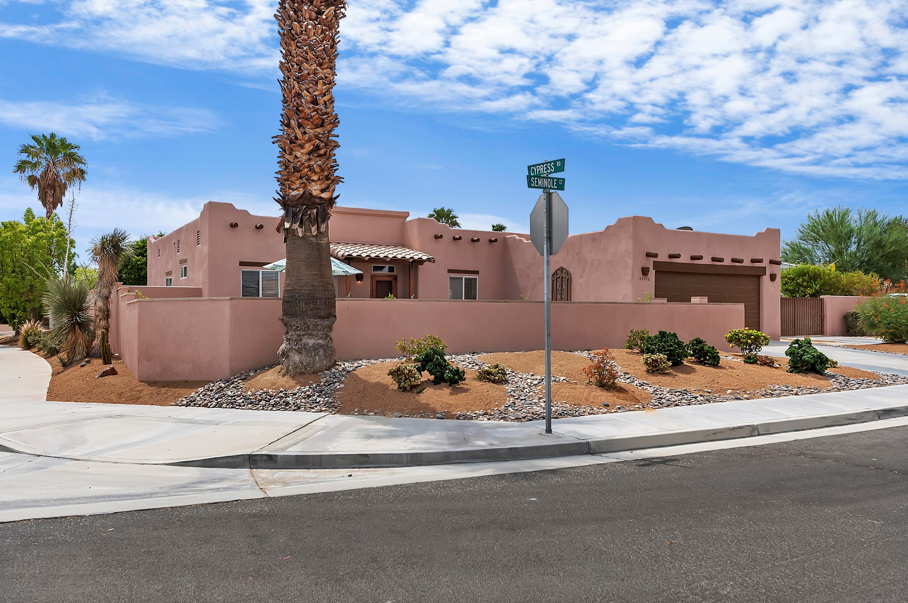 30476 Seminole Ct, Cathedral City CA  92234-6107 exterior