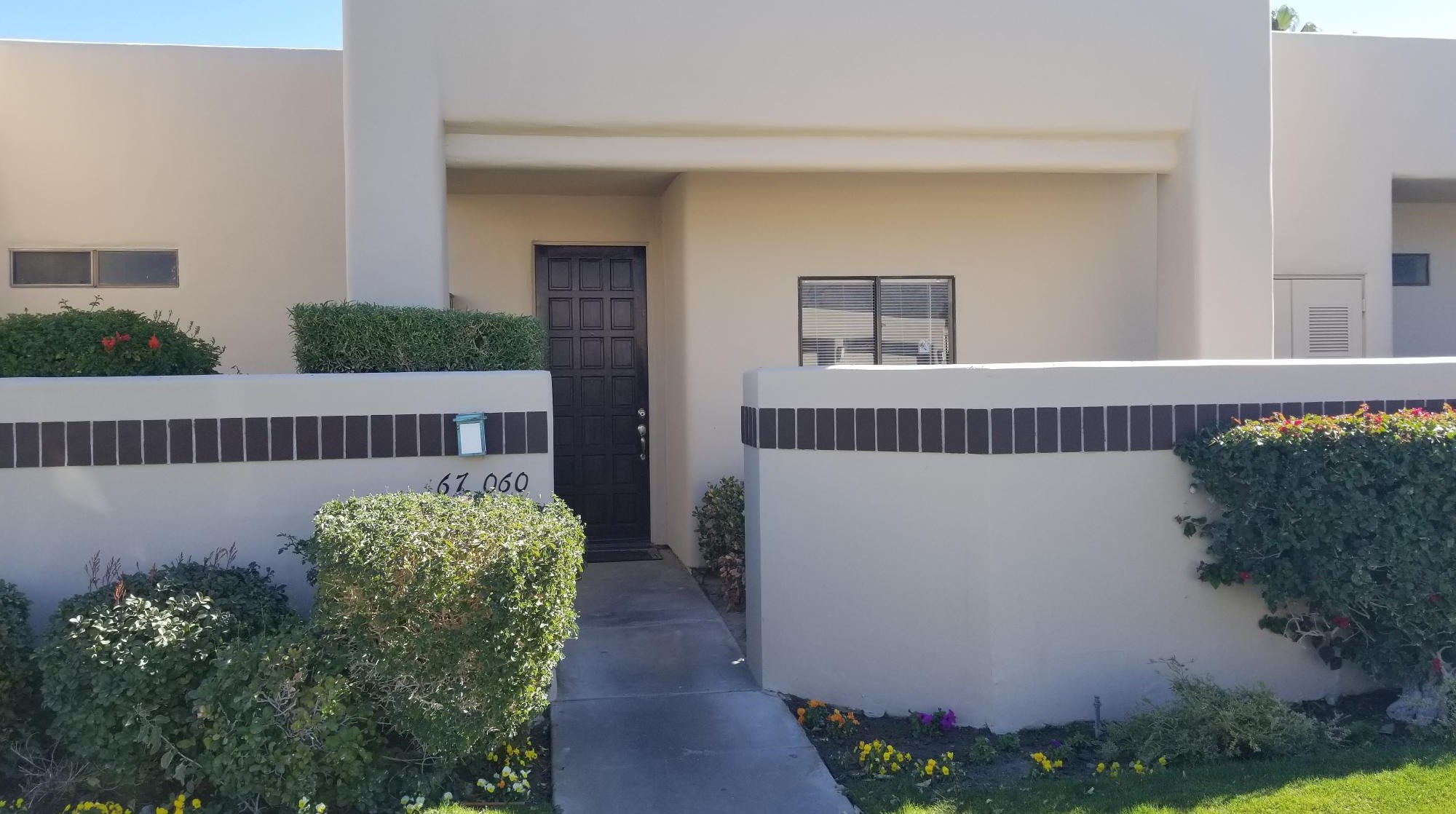 67060 Chimayo Dr, Cathedral City CA  92234-7447 exterior