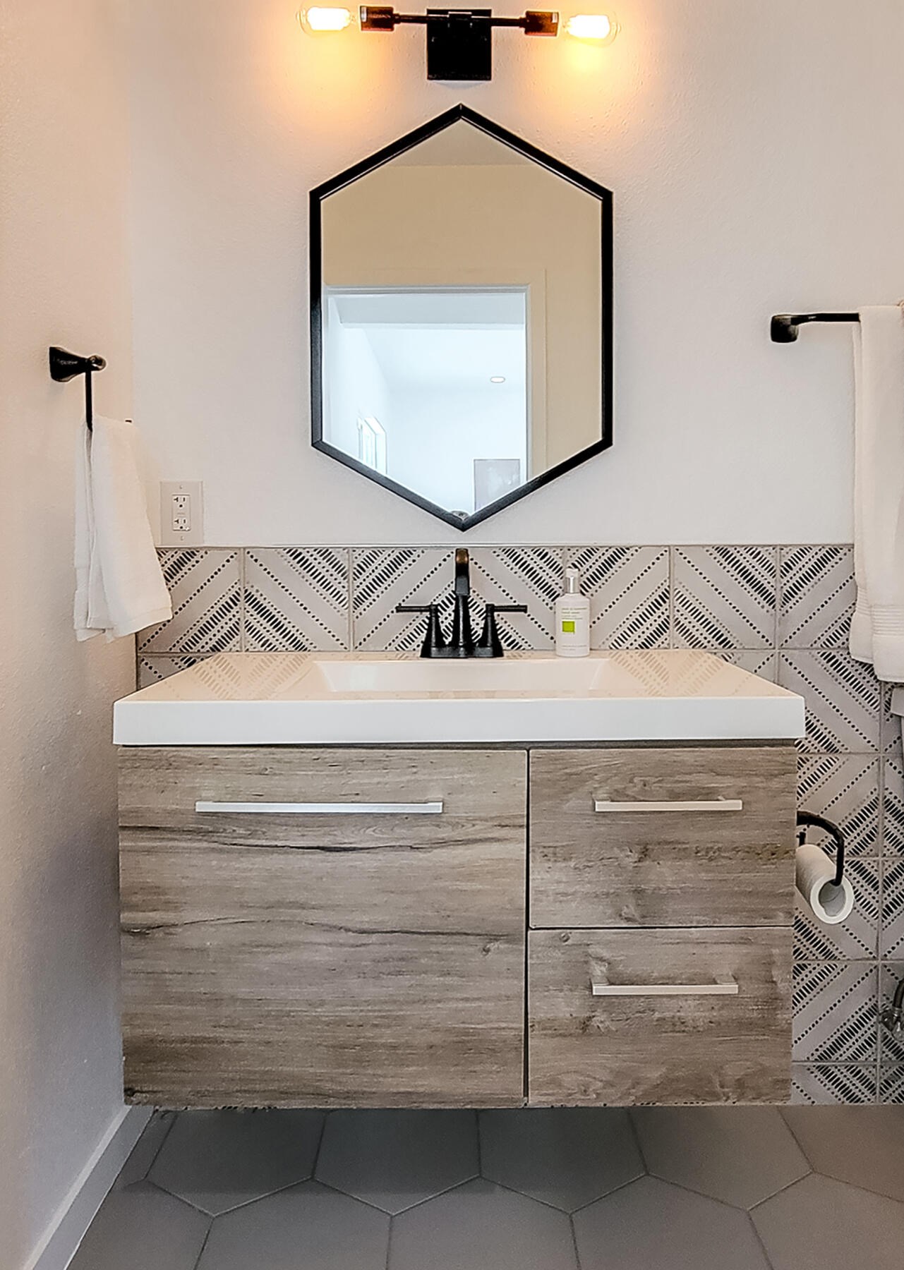 67754 Whitmore Rd, Twntynine Plm CA  92277-6308 exterior