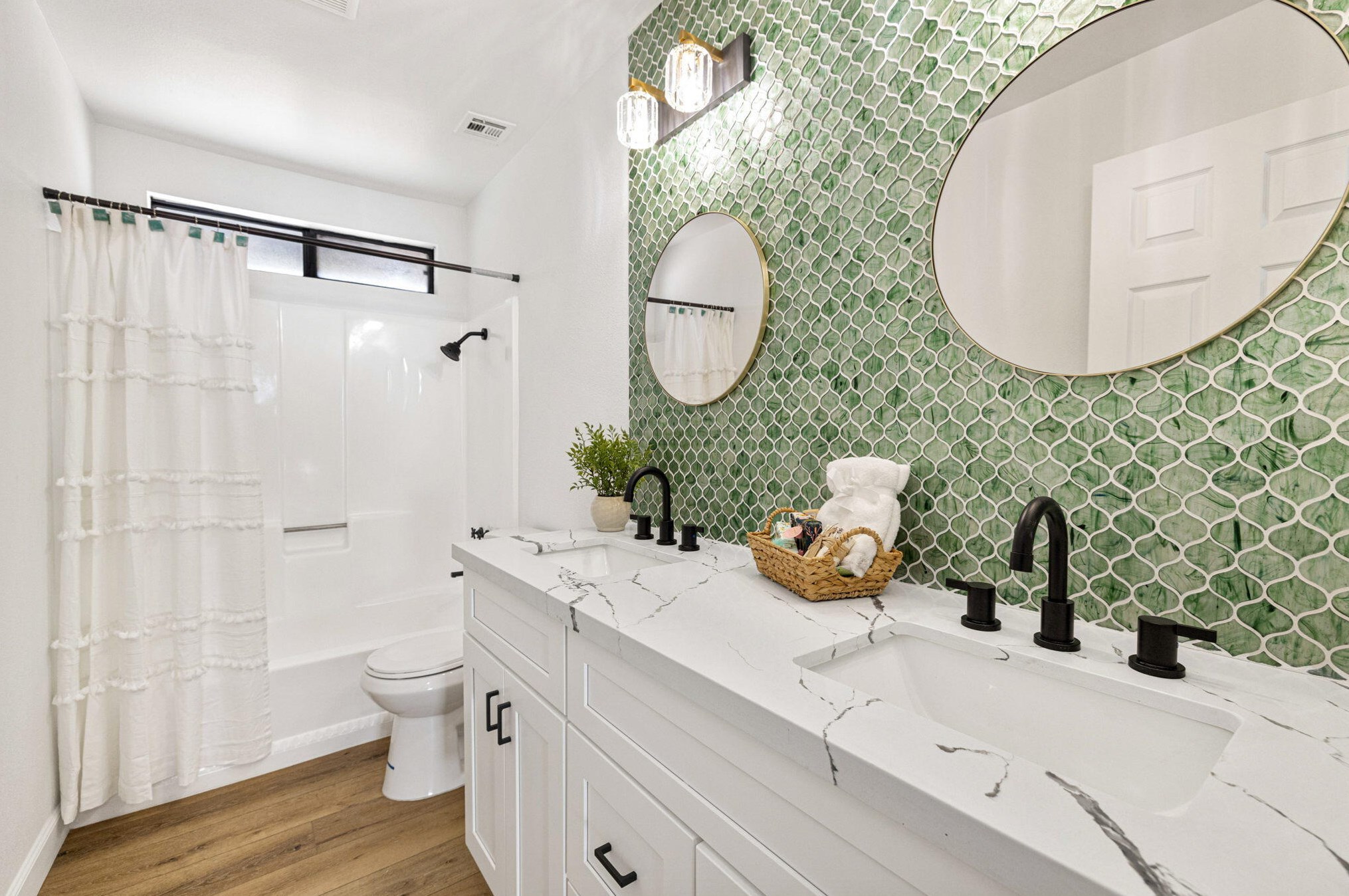 52170 Avenida Ramirez, La Quinta CA  92253-5228 exterior