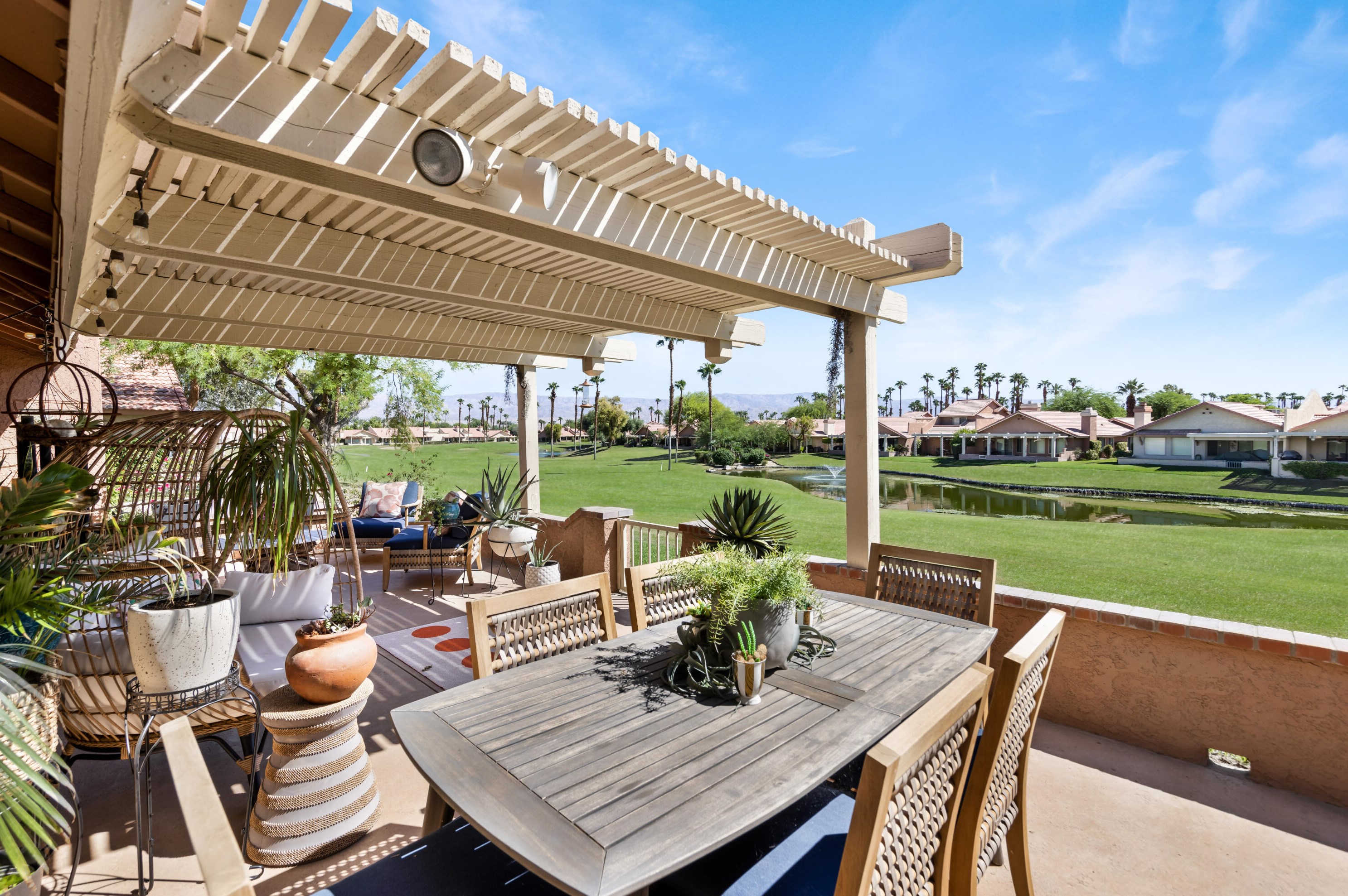 42498 Sand Dune Dr, Palm Desert CA  92211-7601 exterior