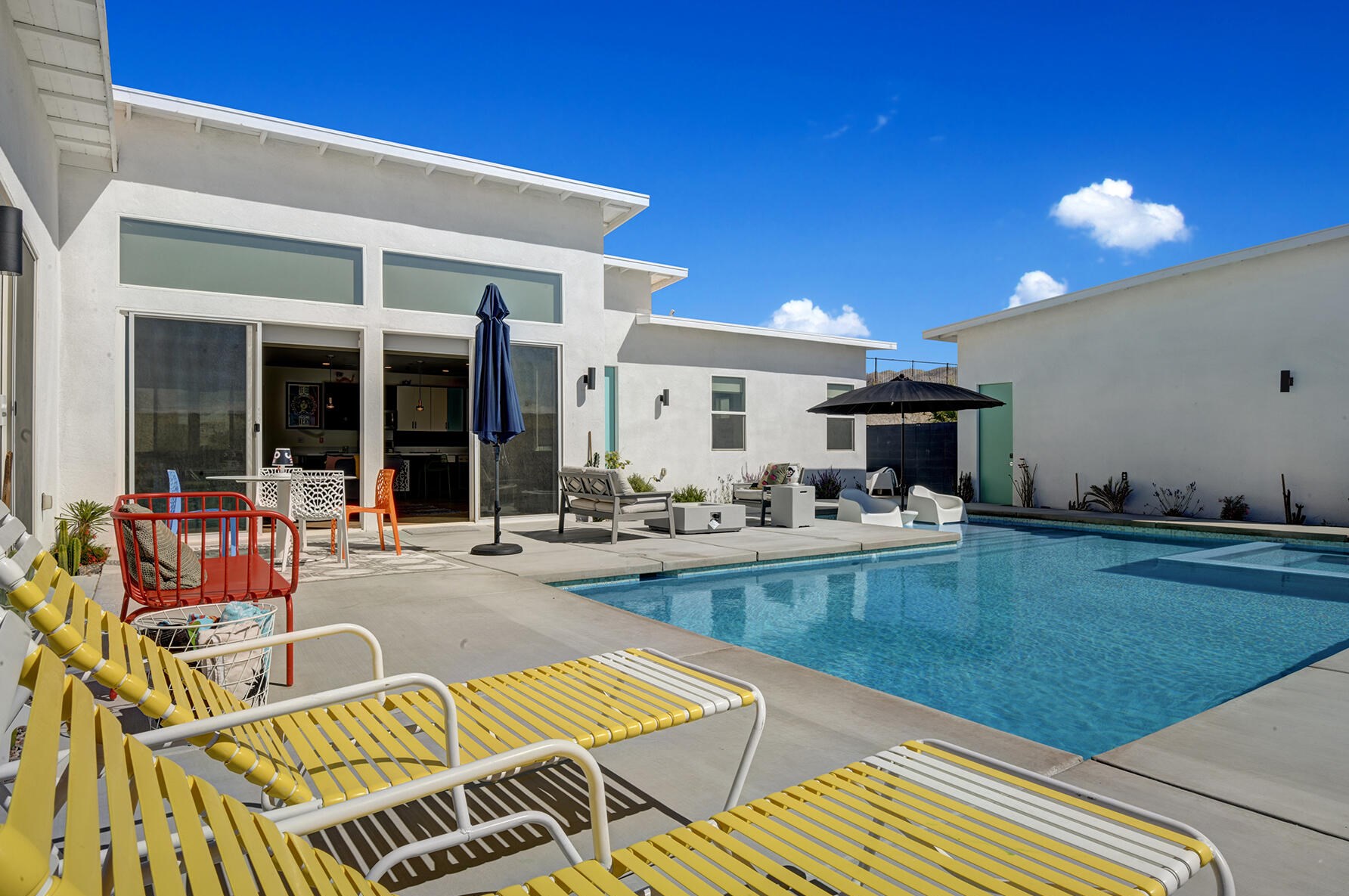 13845 Valley View Ct, Desert Hot Springs CA  92240-6585 exterior