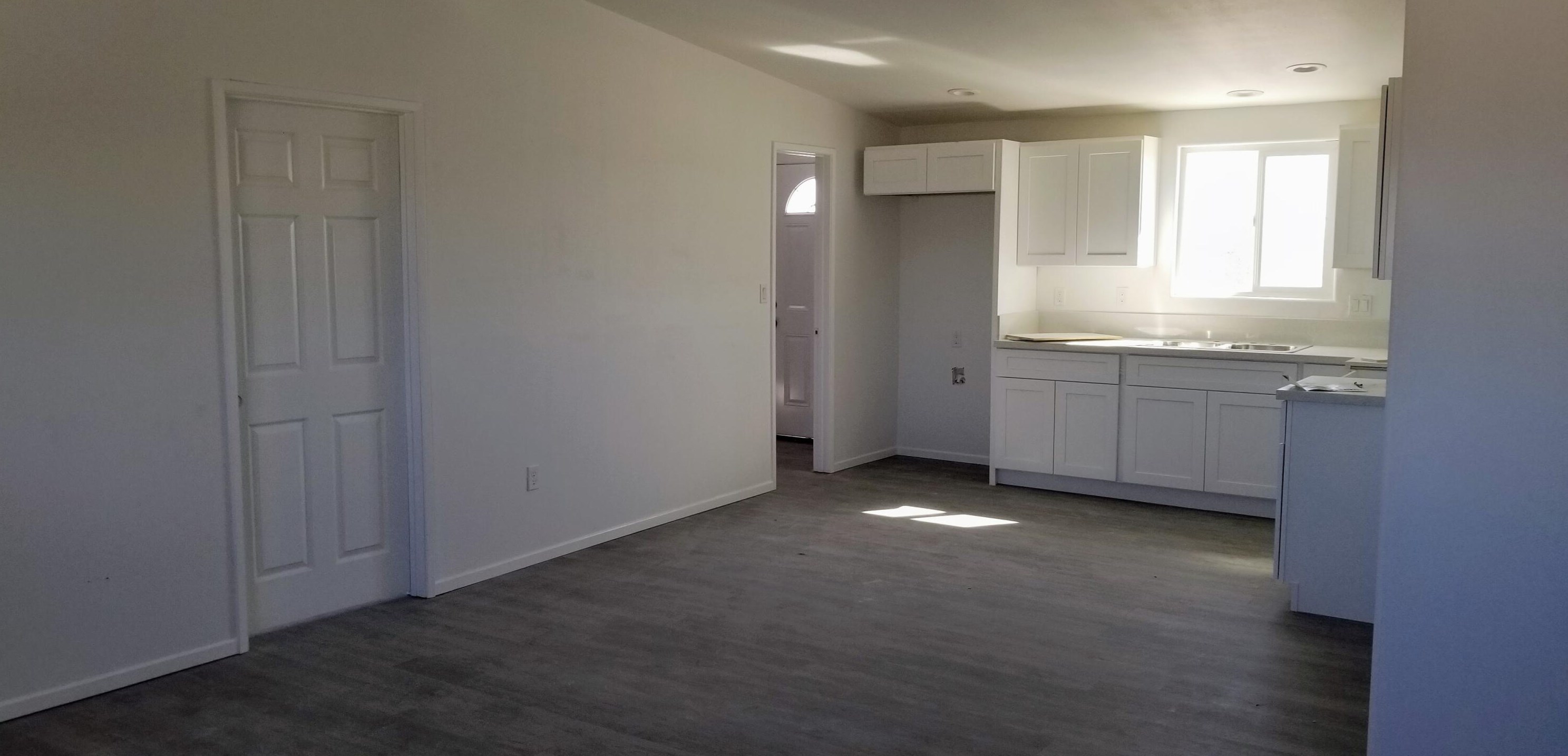 1121 Sea Kist Ave, Thermal CA  92274-6585 exterior