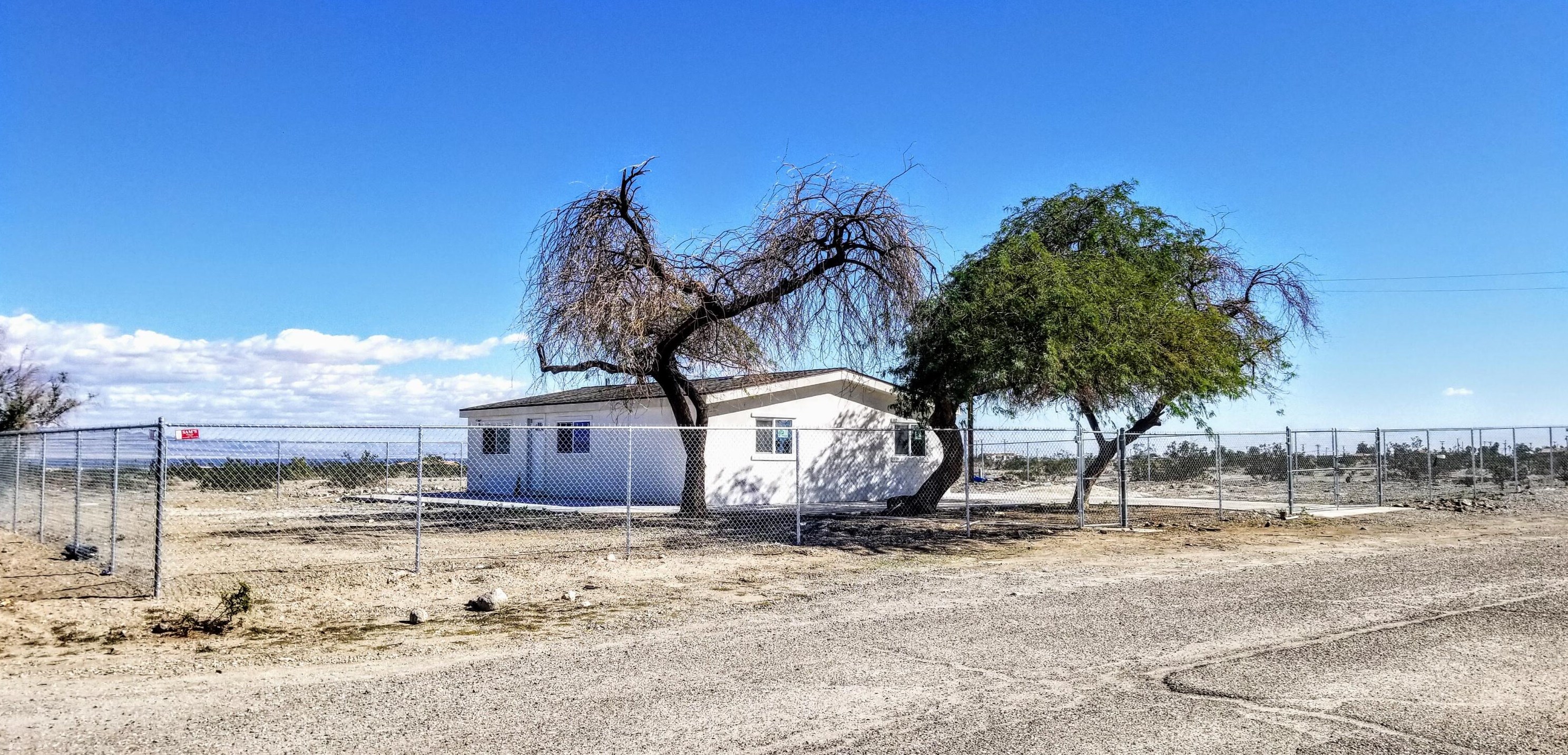 1121 Sea Kist Ave, Thermal CA  92274-6585 exterior