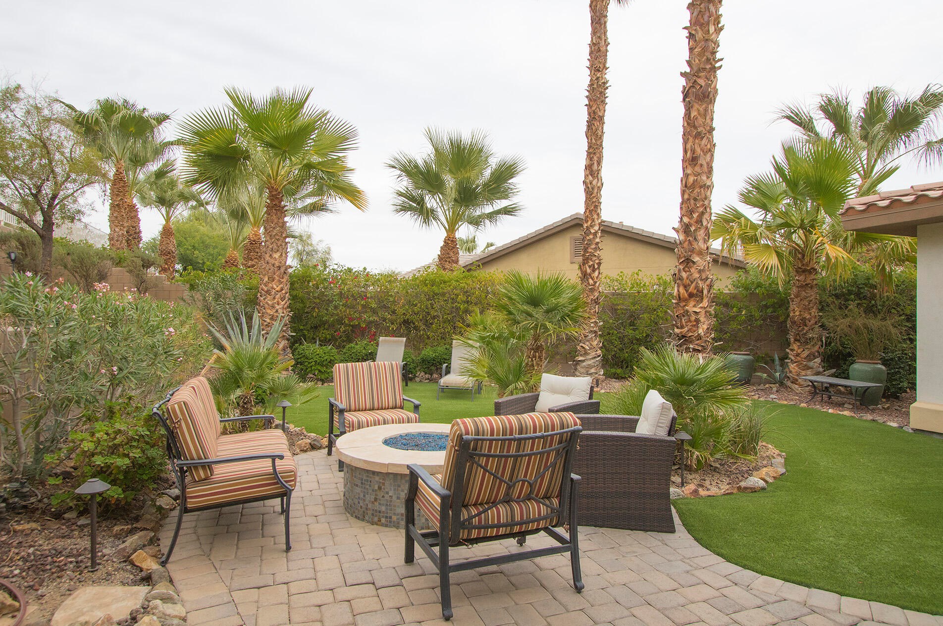 81202 Santa Rosa Ct, La Quinta CA  92253-9338 exterior