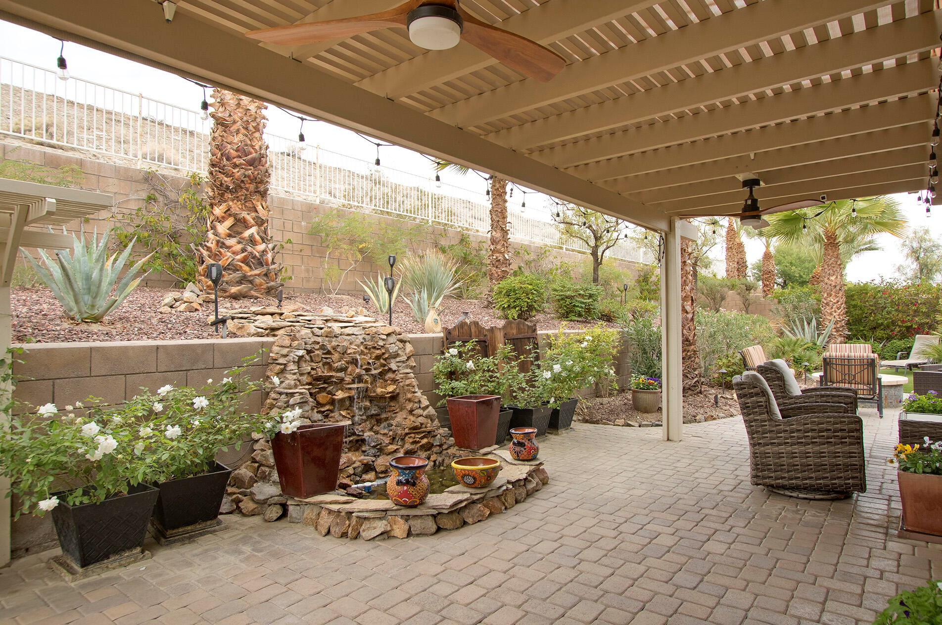 81202 Santa Rosa Ct, La Quinta CA  92253-9338 exterior