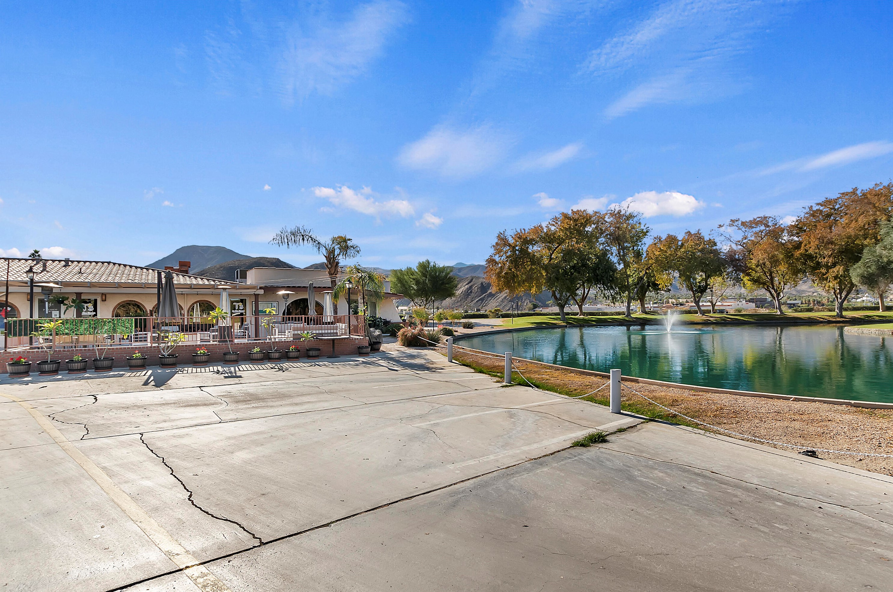 450 Paseo Perdido, Cathedral City CA  92234-1628 exterior