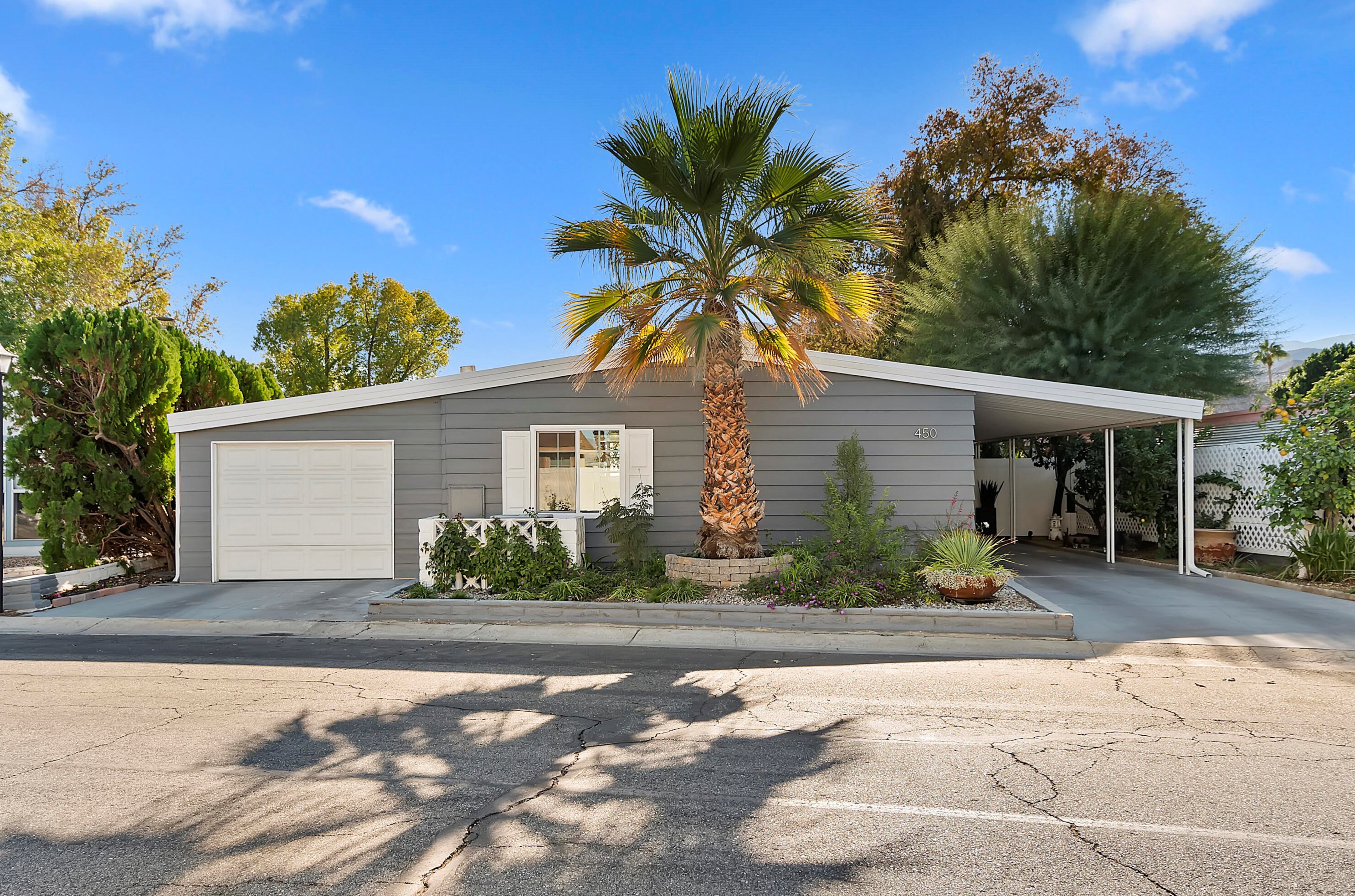 450 Paseo Perdido, Cathedral City CA  92234-1628 exterior